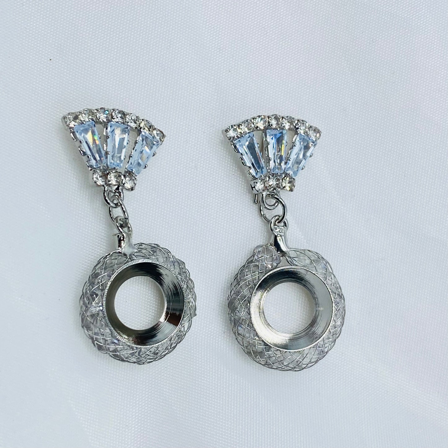  Vintage Clip-On Earrings