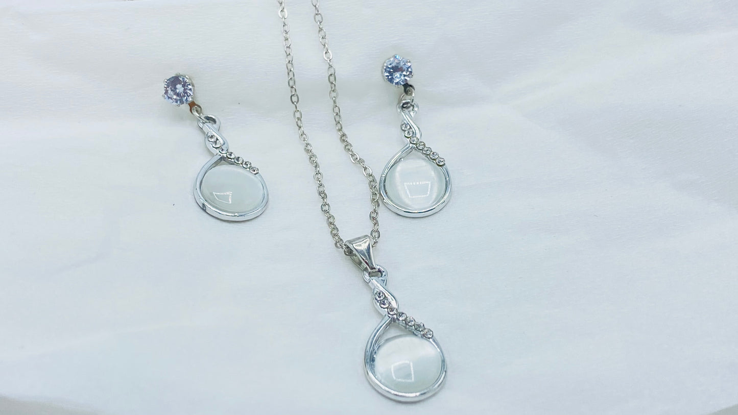 Silver Plated Elegant Pendant Set For Girl