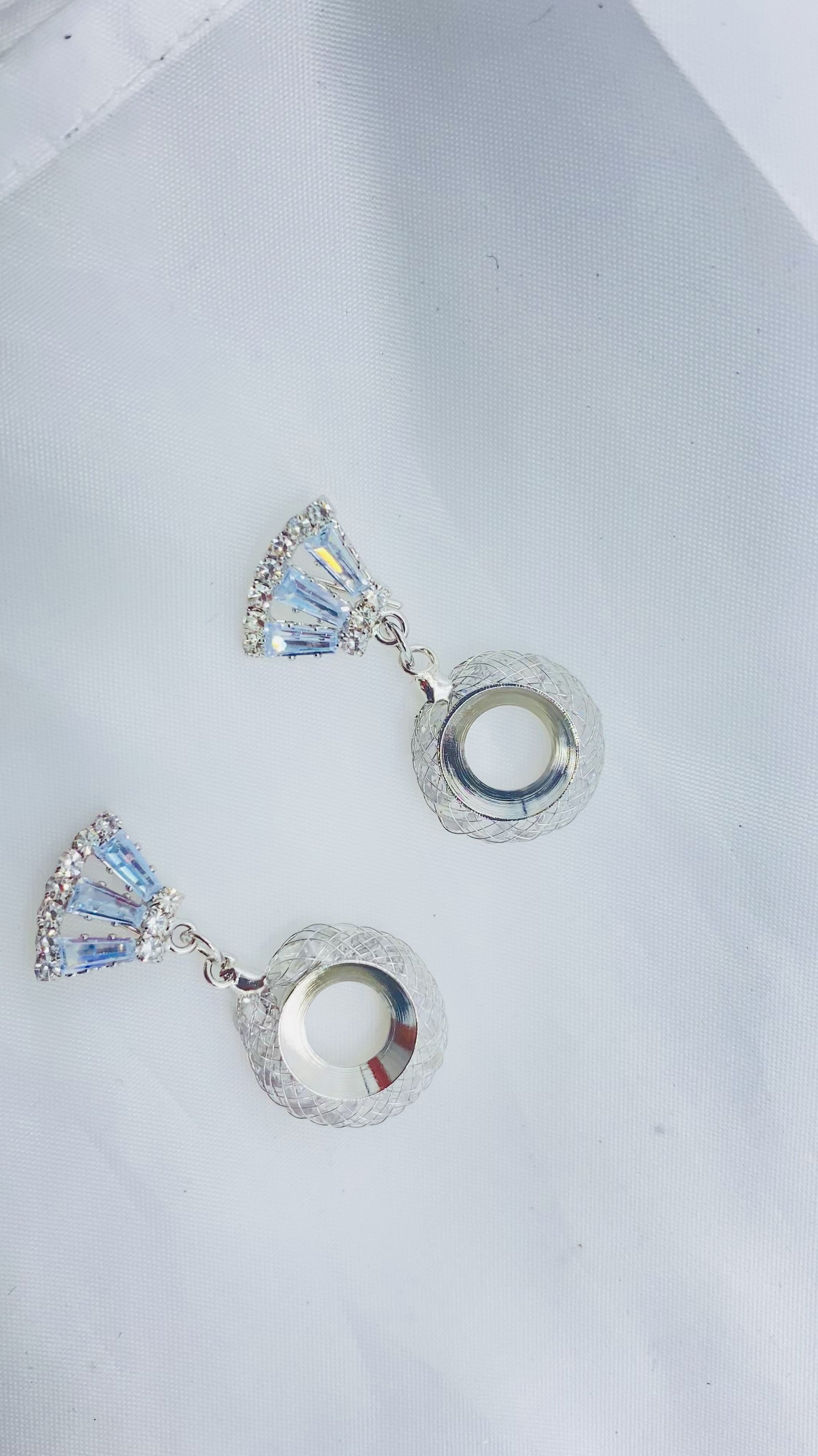  Vintage Clip-On Earrings