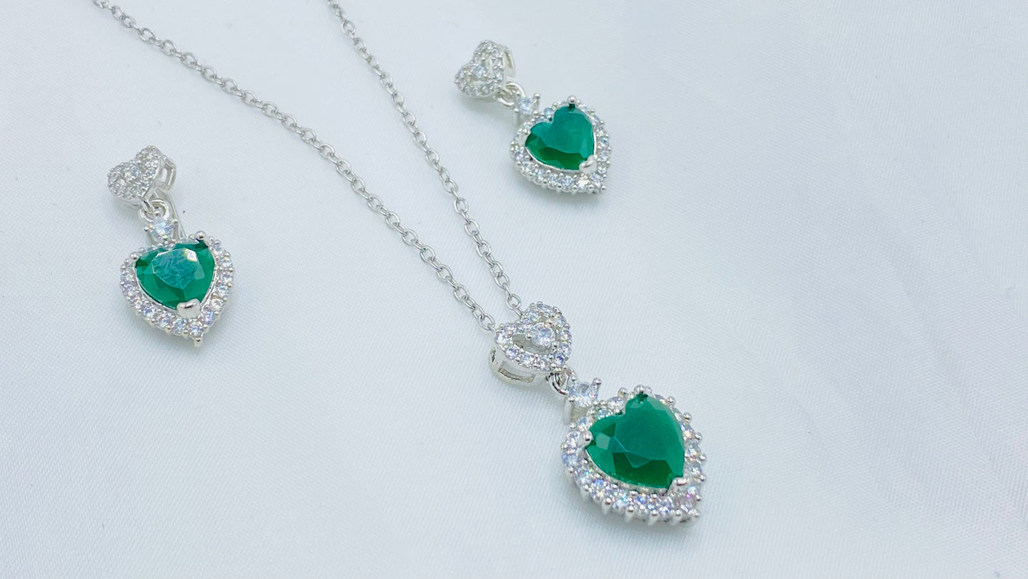  Emerald Heart Pendant Set